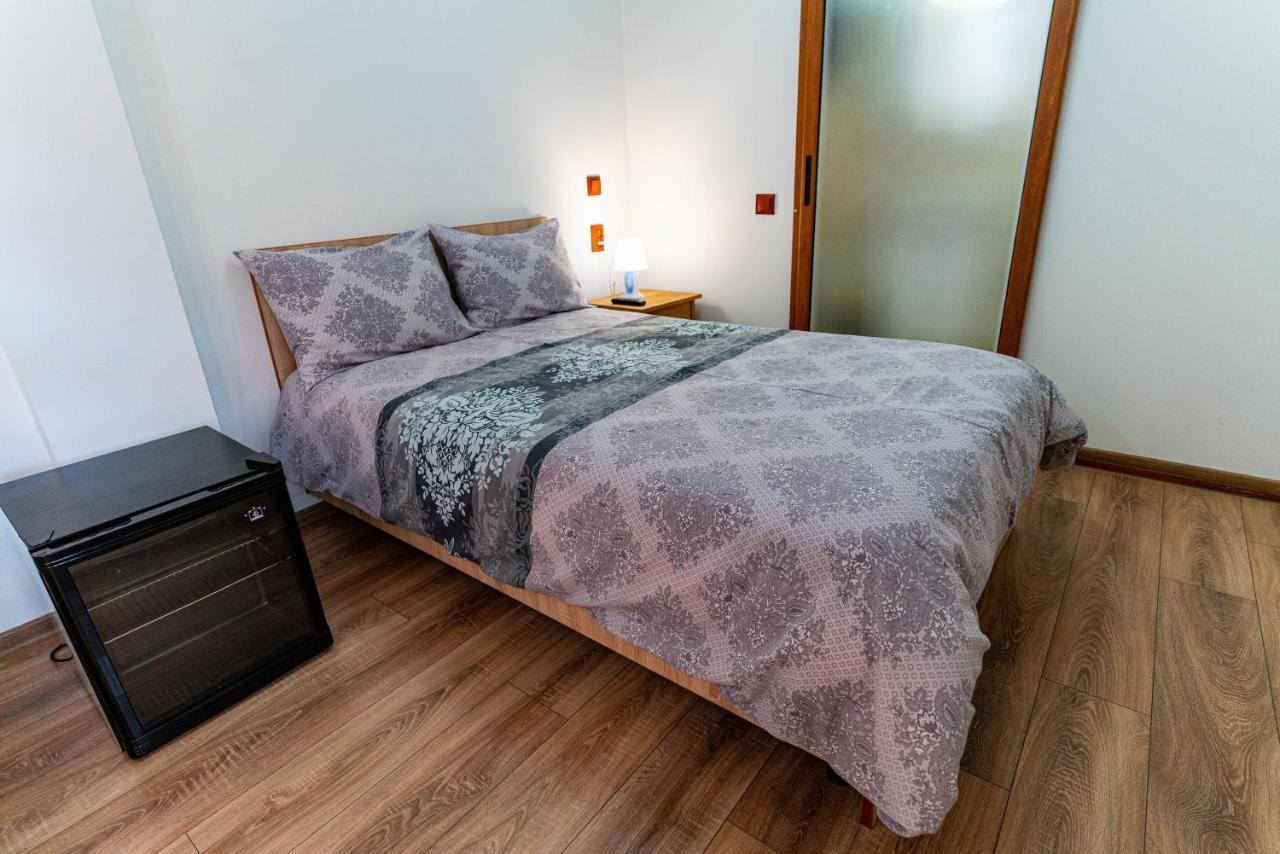 La Bebe 2 Beds Apartment Hunedoara Luaran gambar