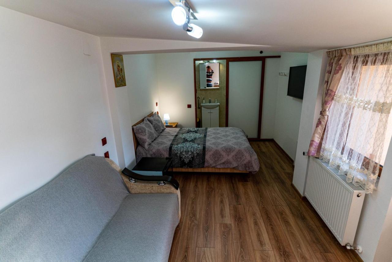 La Bebe 2 Beds Apartment Hunedoara Luaran gambar