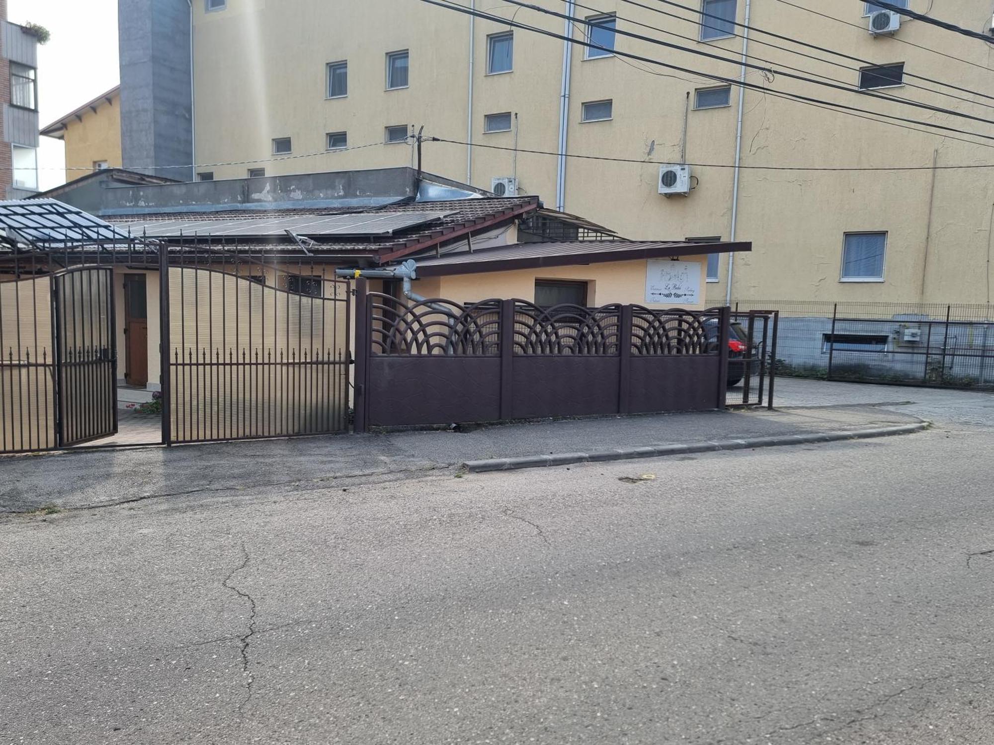 La Bebe 2 Beds Apartment Hunedoara Luaran gambar