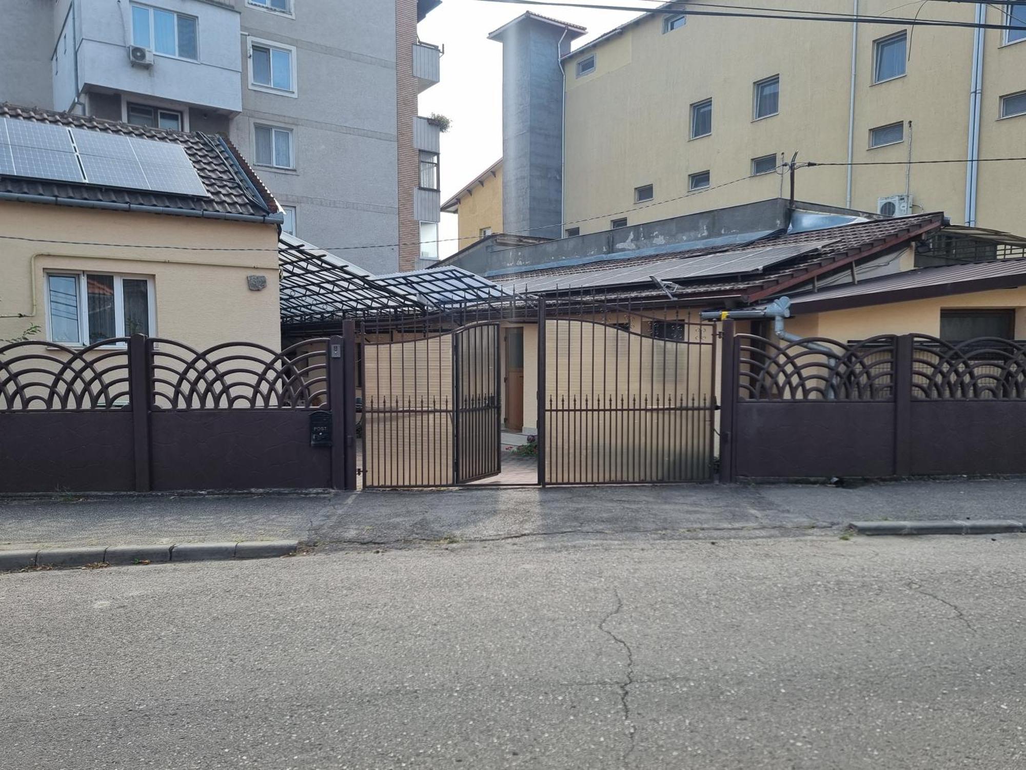 La Bebe 2 Beds Apartment Hunedoara Luaran gambar